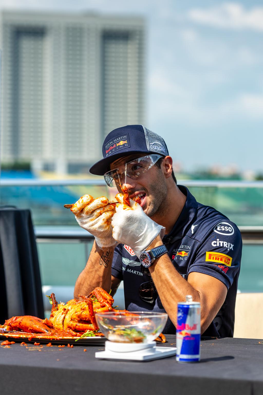 Dan & Max: How Not to Crack A Crab - Alvinology
