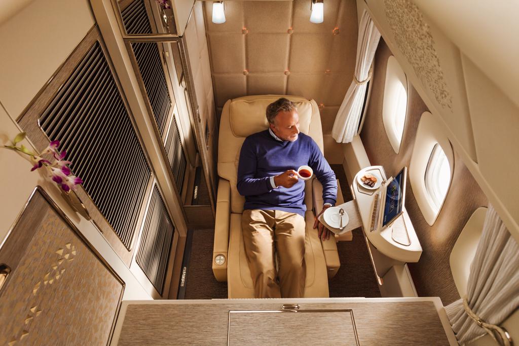 Emirates’ Game-Changing First Class Private Suites Win Gold at the Future Travel Experience Global Awards - Alvinology