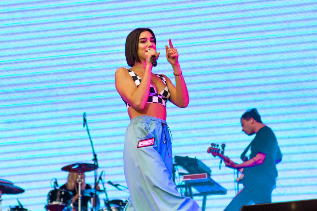 Dua Lipa, Jay Chou, Martin Garrix and The Killers led the crowd to a roaring high at Formula 1 2018 Singapore Airlines Grand Prix Dua Lipa, Jay Chou, Martin Garrix and The Killers led the crowd to a roaring high at Formula 1 2018 Singapore Airlines Grand Prix - Alvinology