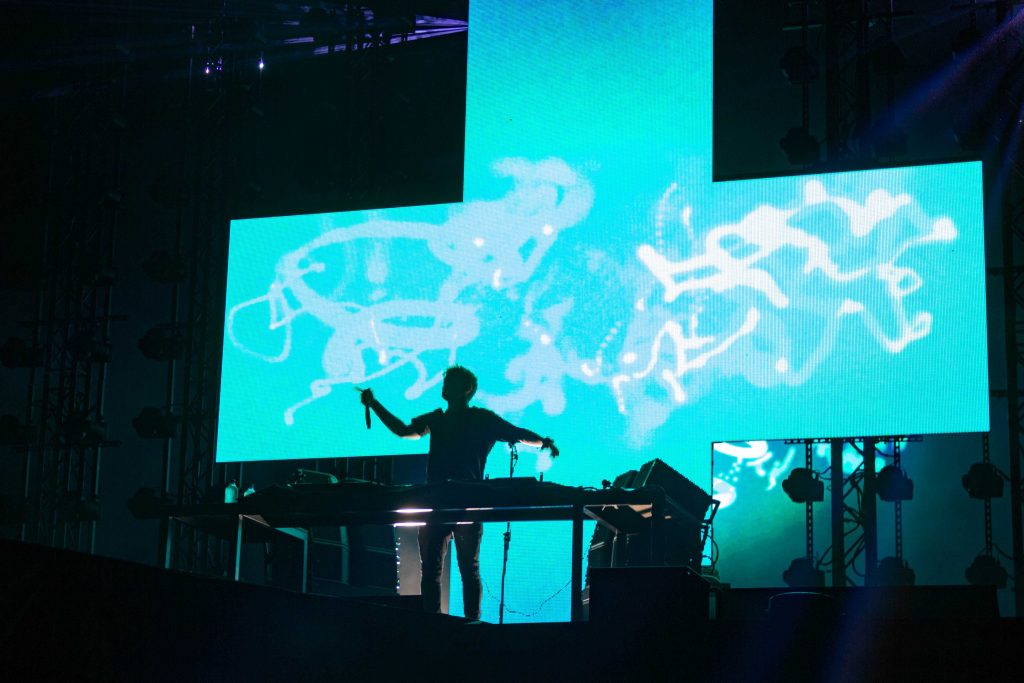 Dua Lipa, Jay Chou, Martin Garrix and The Killers led the crowd to a roaring high at Formula 1 2018 Singapore Airlines Grand Prix Dua Lipa, Jay Chou, Martin Garrix and The Killers led the crowd to a roaring high at Formula 1 2018 Singapore Airlines Grand Prix - Alvinology