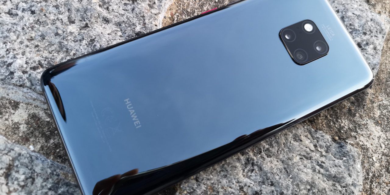 Huawei lights up Singapore buildings with square icon, signalling the arrival of the HUAWEI Mate 20 series - Alvinology