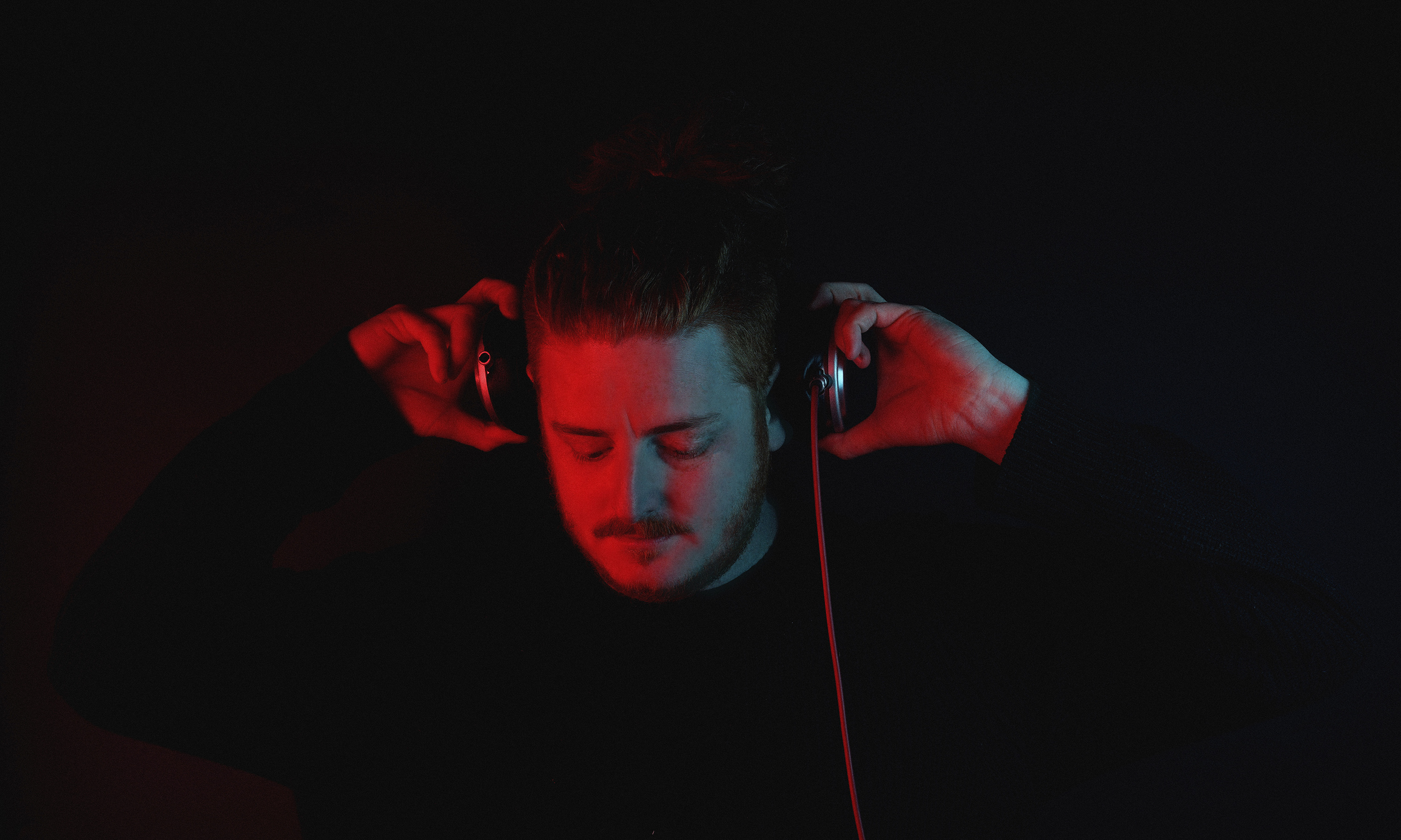 International DJ jaysnbrwn in Singapore - Alvinology