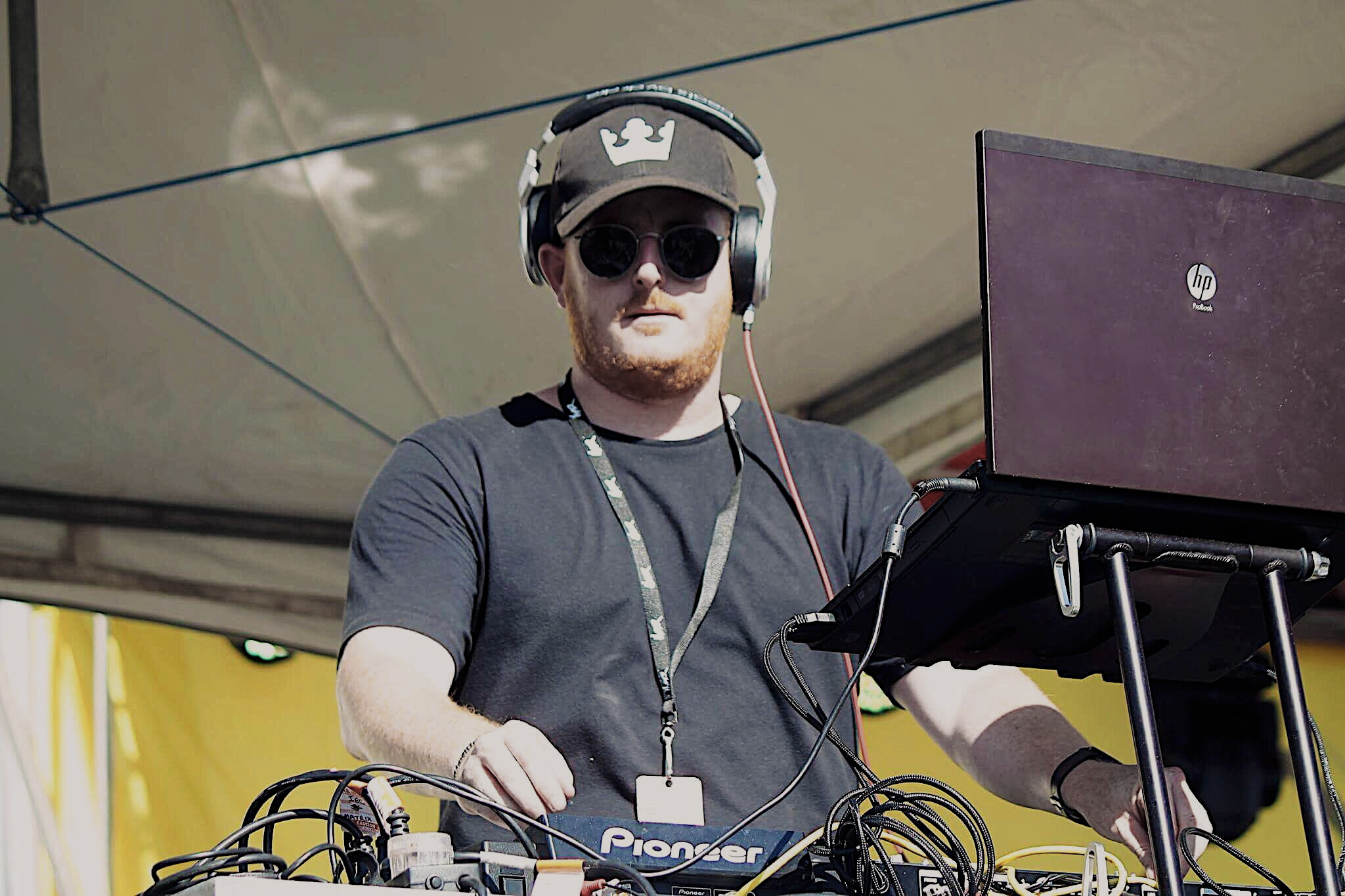 International DJ jaysnbrwn in Singapore - Alvinology