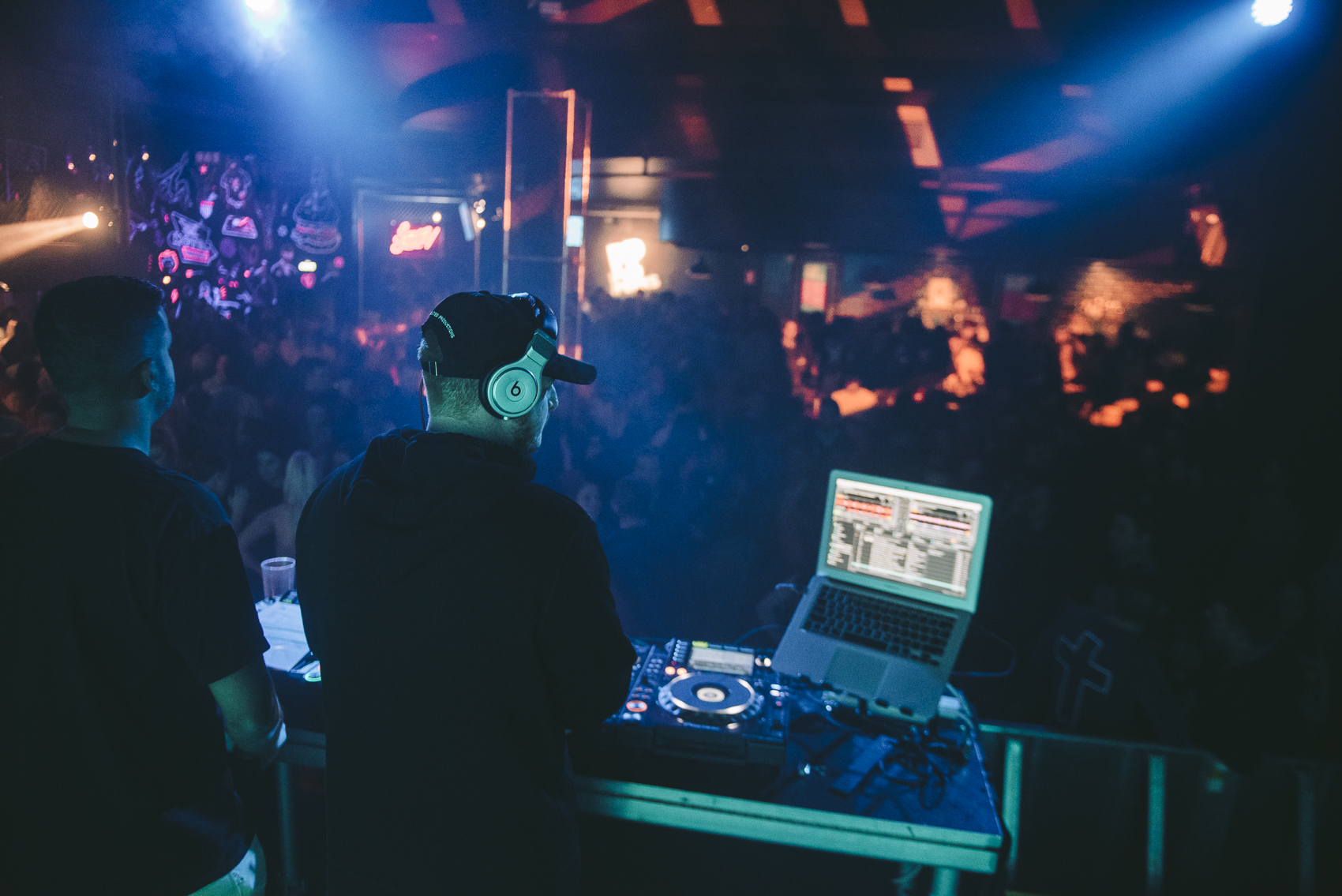 International DJ jaysnbrwn in Singapore - Alvinology