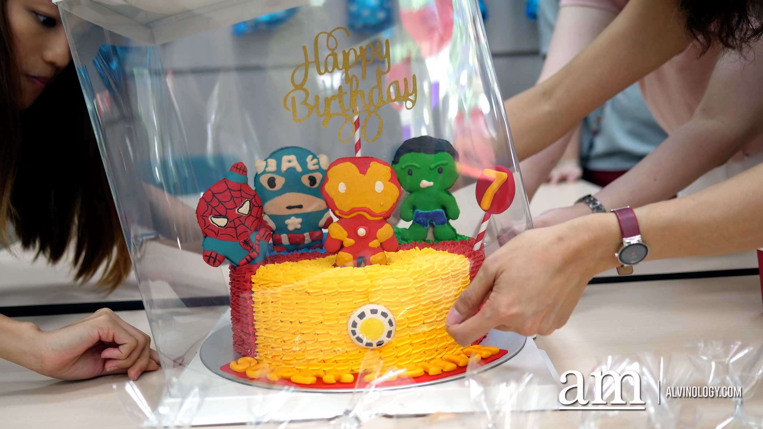 Looking to Order Customised Macarons, Cookies and Cakes in Singapore? Try BakeAvenue - Alvinology