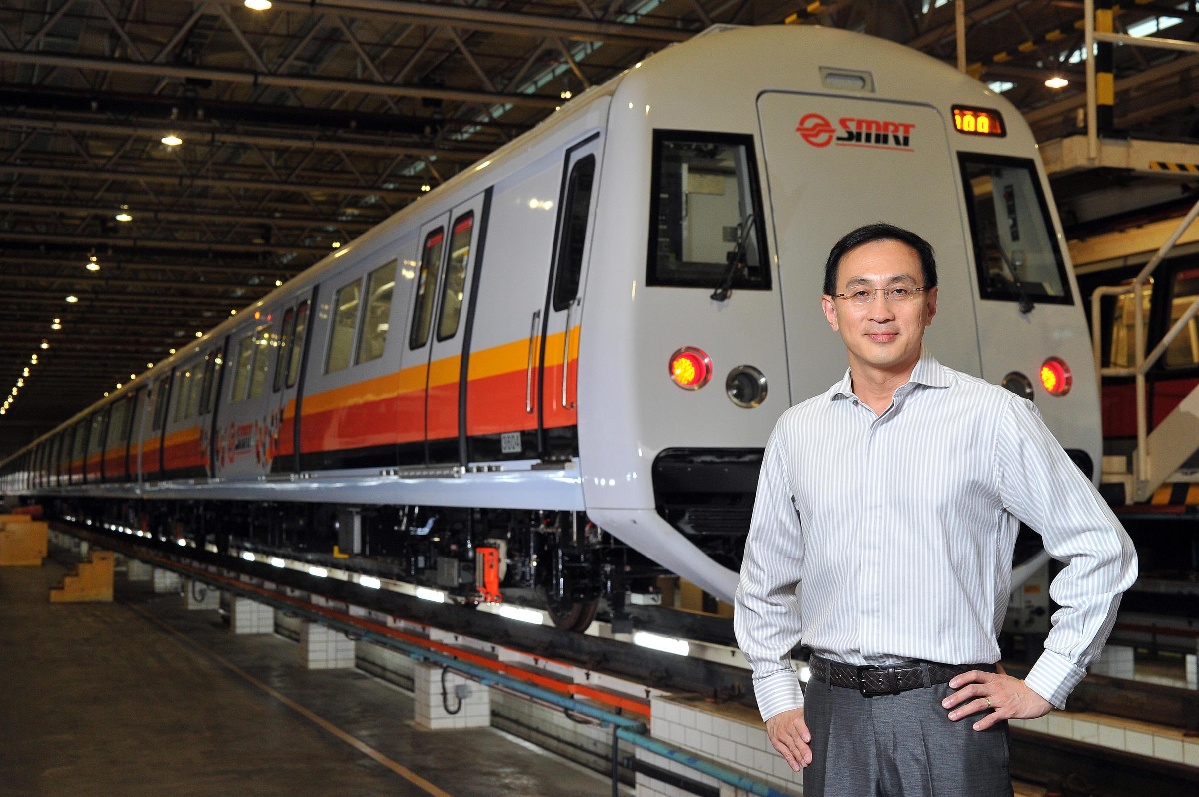 Former SMRT CEO Desmond Kuek sets up company to give leadership training - Alvinology