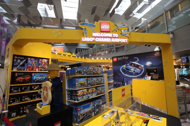 Let's Go to LEGO's First-Ever Pop-Up Store at Changi Airport! - Alvinology