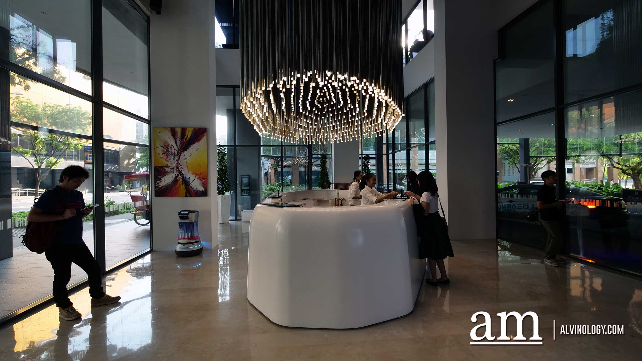 Getting your Perfect Travel Instagram Shot at Studio M Hotel Singapore Hotel lobby