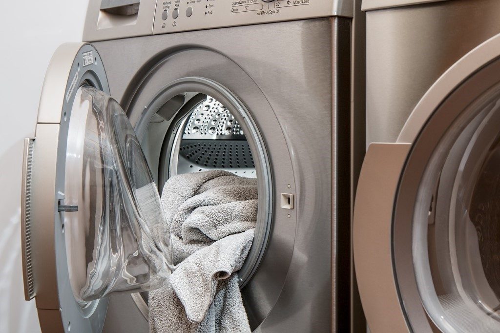 5 Hacks to Get Your Fabrics Super Soft - Alvinology