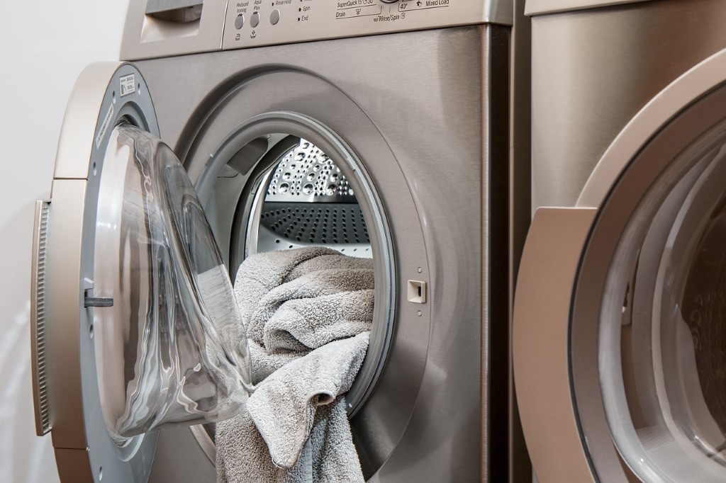 5 Hacks to Get Your Fabrics Super Soft - Alvinology