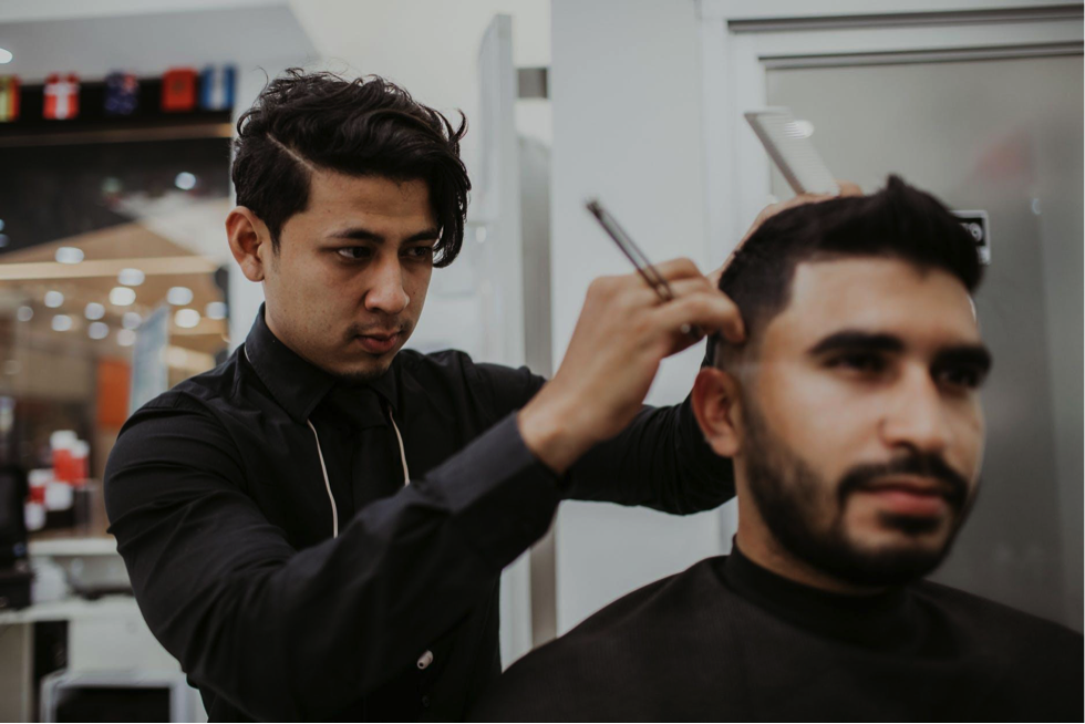5 Reasons Why You Should Go To A Barber Shop - Alvinology