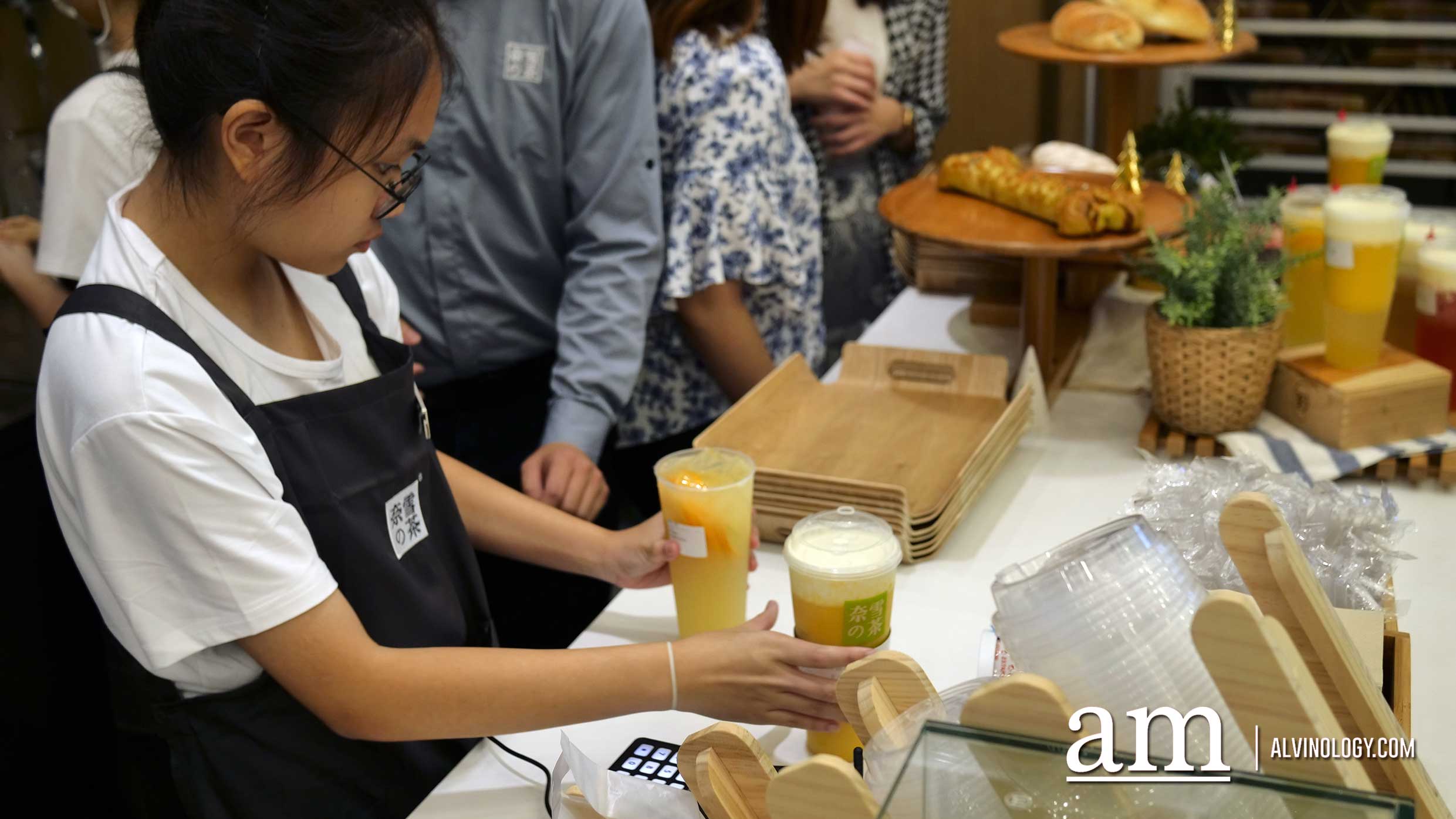 Store Preview - Cheese Tea Bakery Nayuki (奈雪の茶) to open on 8 Dec with 1-for-1 Promotion - Alvinology