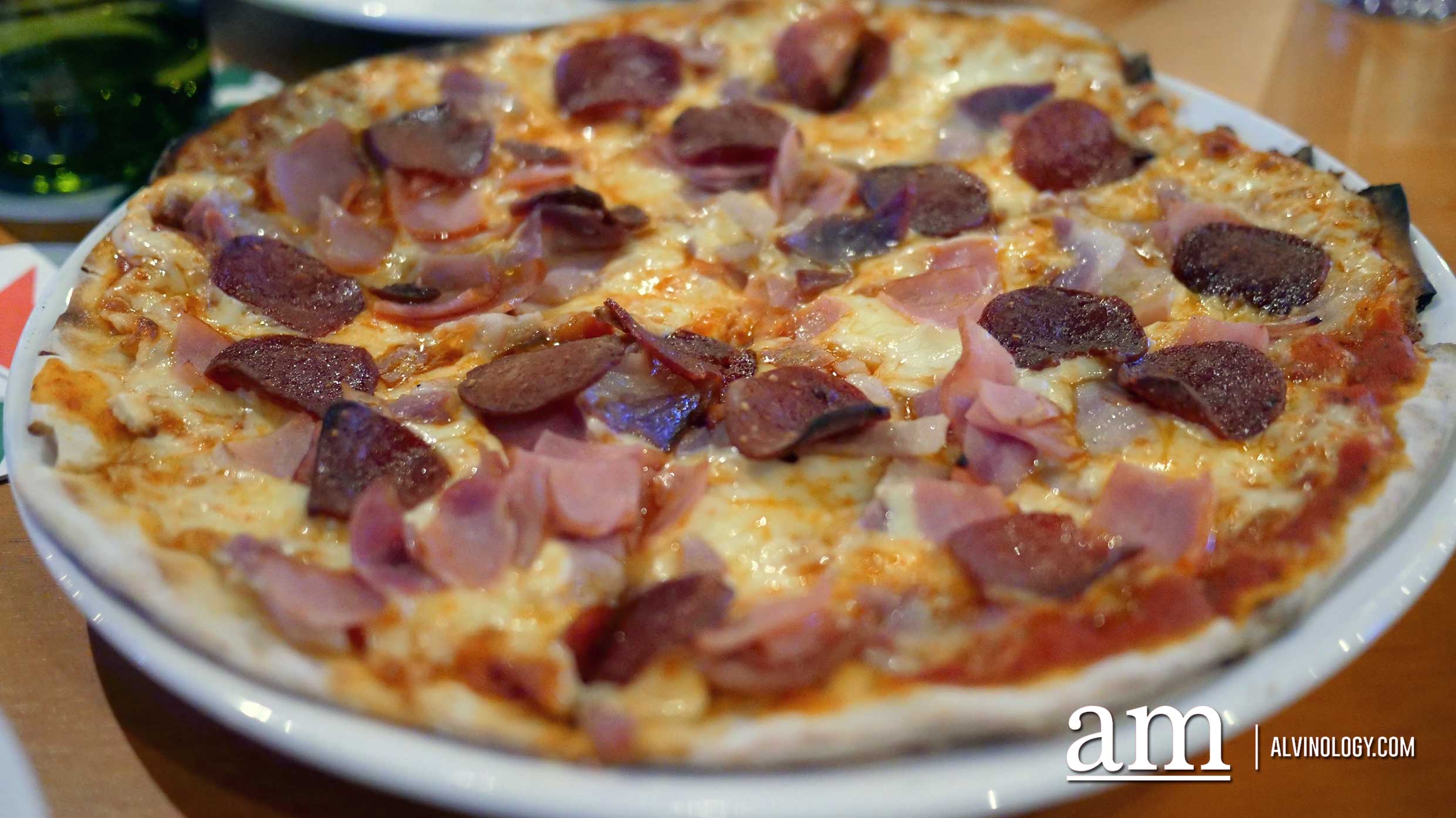 Pizza and magic - what more can a kid want for Christmas? Pizza and magic - what more can a kid want for Christmas? - Alvinology