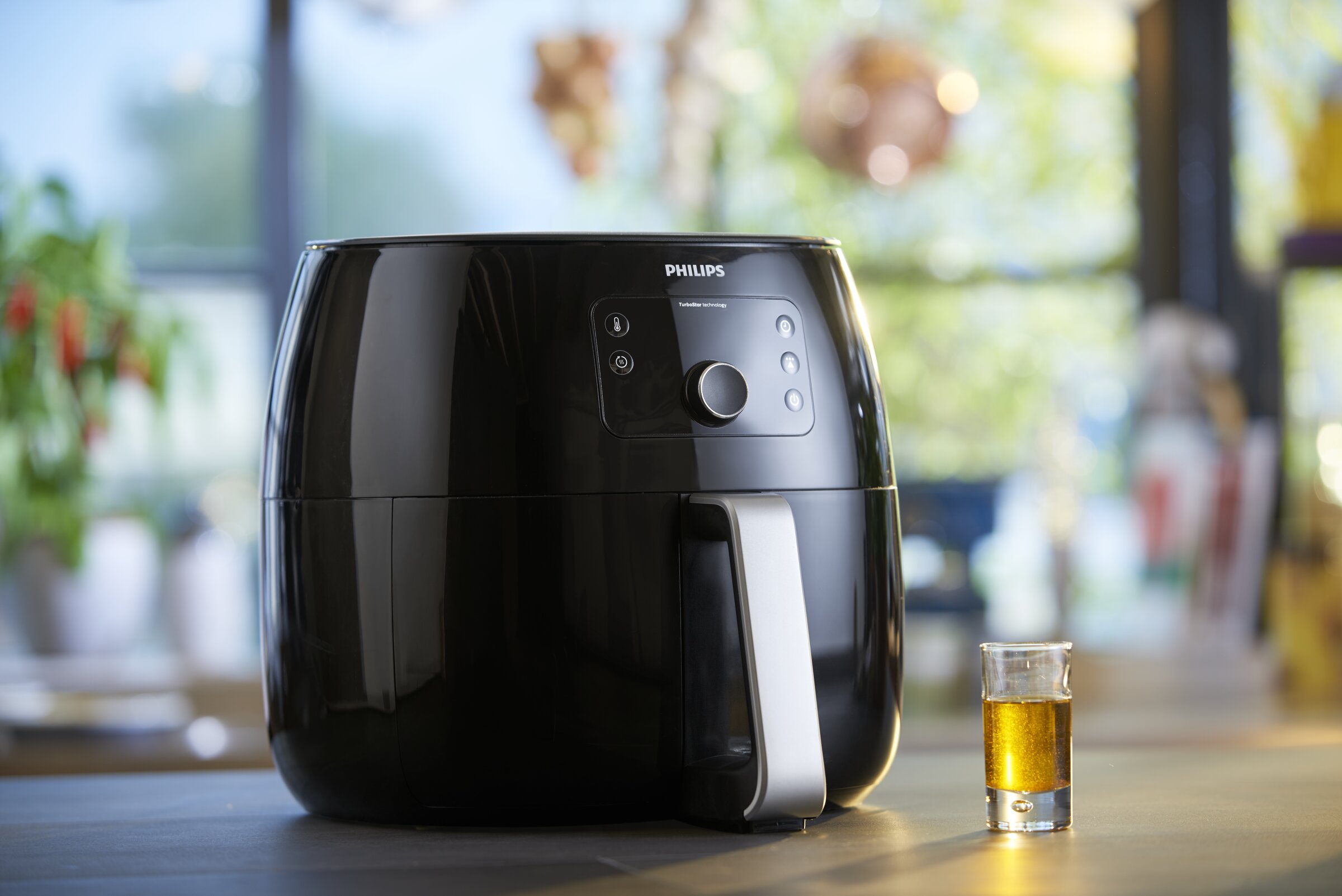 Philips Airfryer removes 90% of fats?! - Alvinology