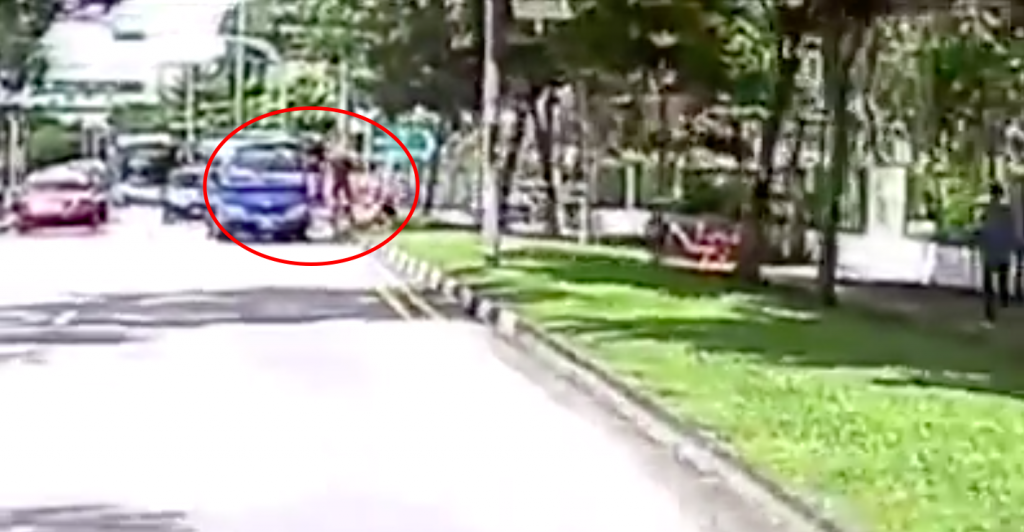 Lorry vs cyclist road rage video divides netizens on where to place the blame - Alvinology