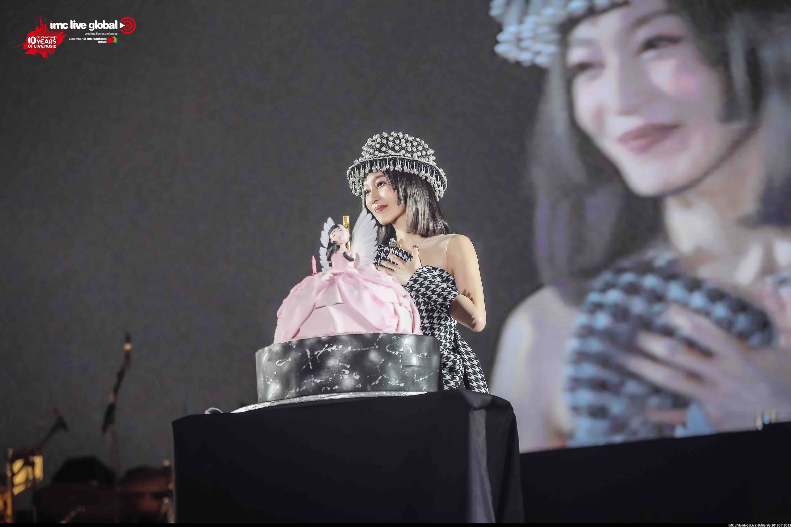 Angela Zhang (張韶涵) celebrates 37th birthday in Singapore as part of her JOURNEY「 旅程 」World Tour 2019 concert round - Alvinology