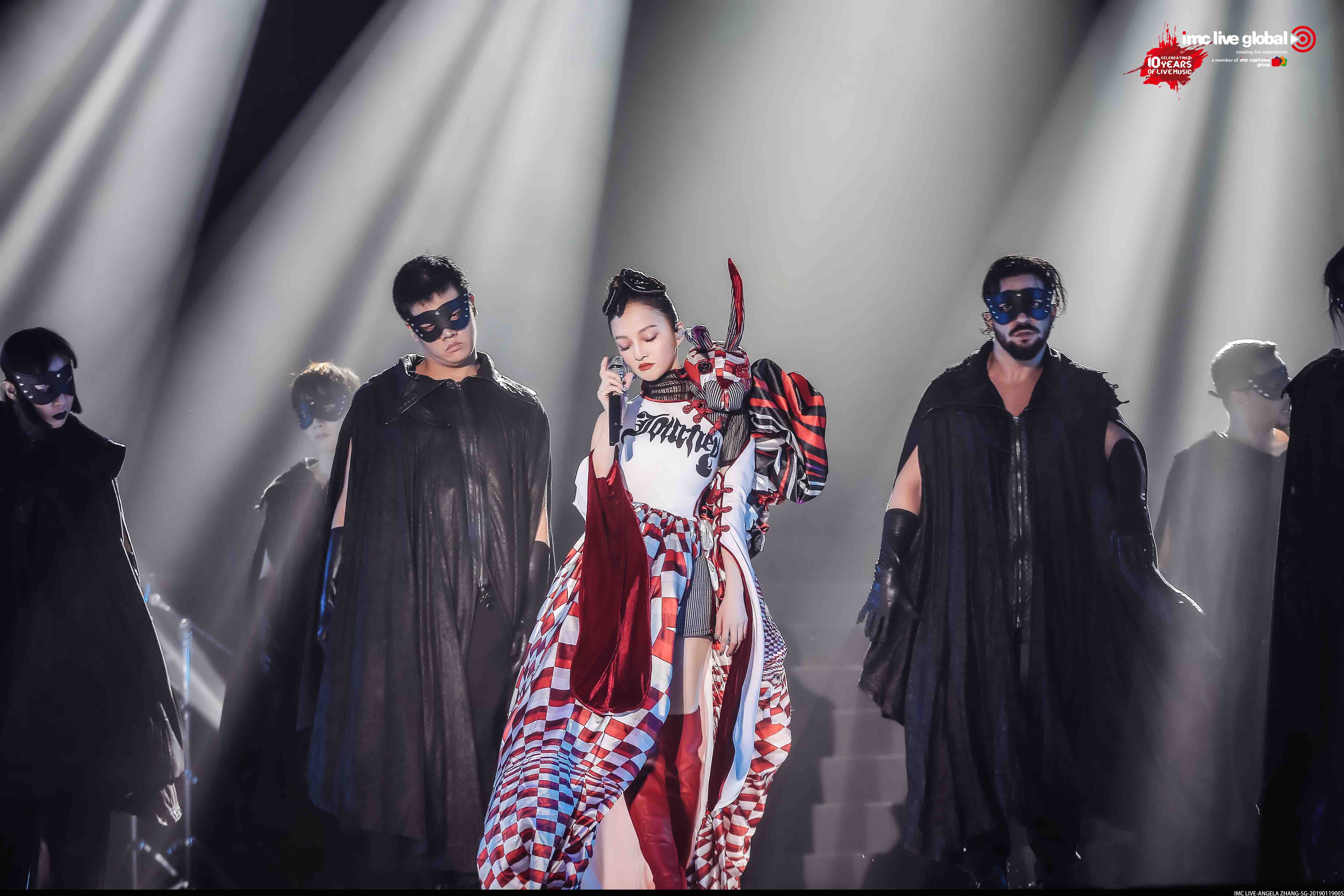 Angela Zhang (張韶涵) celebrates 37th birthday in Singapore as part of her JOURNEY「 旅程 」World Tour 2019 concert round - Alvinology