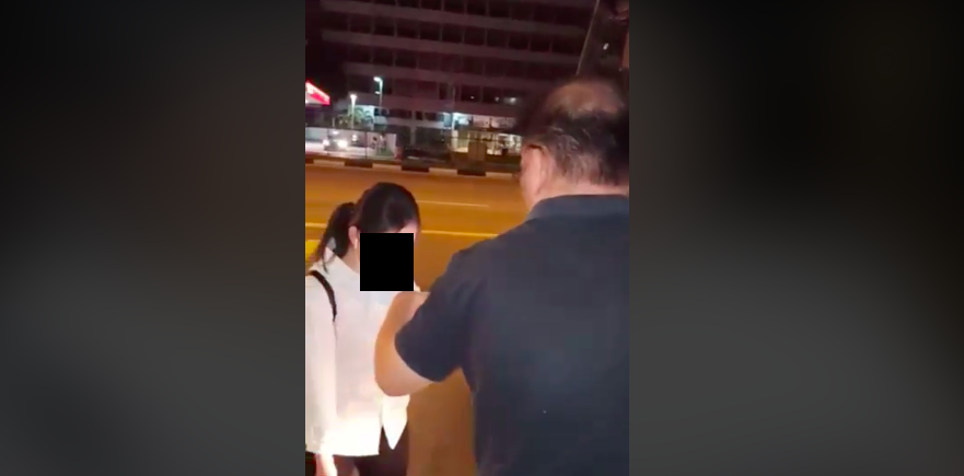 Is bus blocking the new horribly rude trend in pedestrian Singapore? - Alvinology