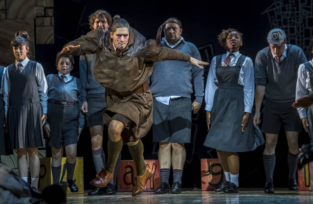 Ms Trunchbull is the unexpected star in 'Matilda' the musical - Alvinology