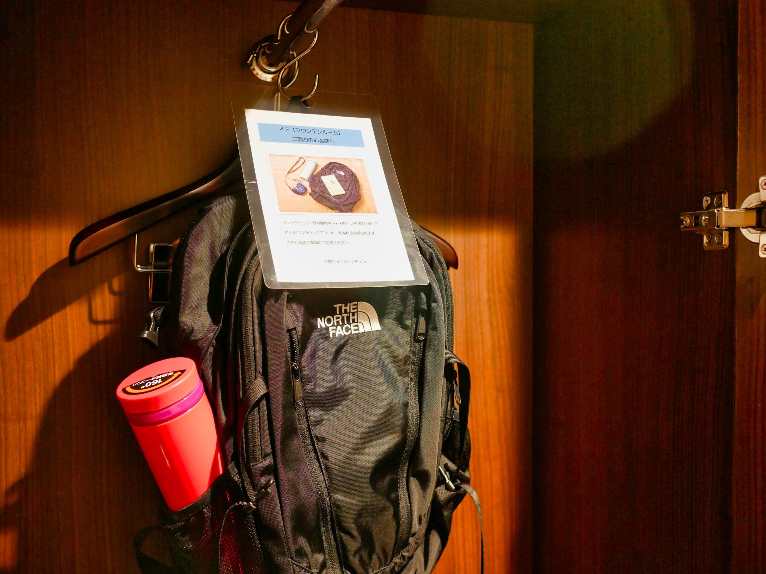 [Infographic] Things to Prepare for Hiking - Alvinology