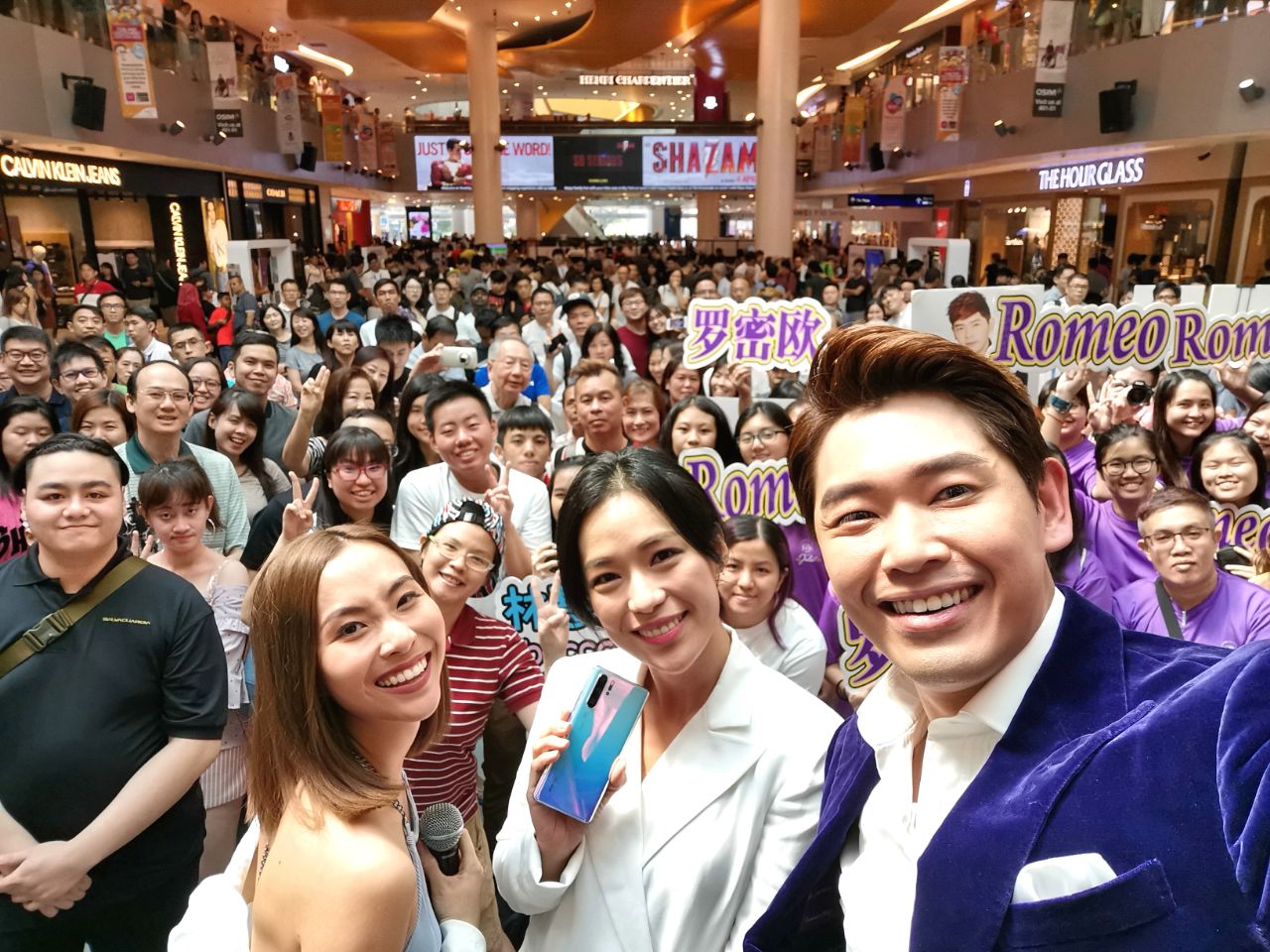 Huawei P30 Series sold out before noon in Singapore during official release at VivoCity Huawei P30 Series sold out before noon in Singapore during official release at VivoCity - Alvinology