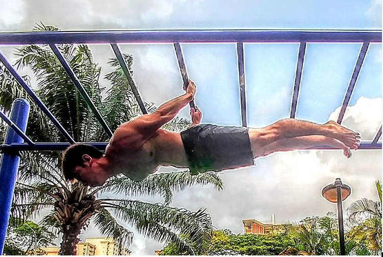 Singaporean Guinness World Record Holder for Push-ups and Pull-ups Rain Chua shares his journey to success - Alvinology