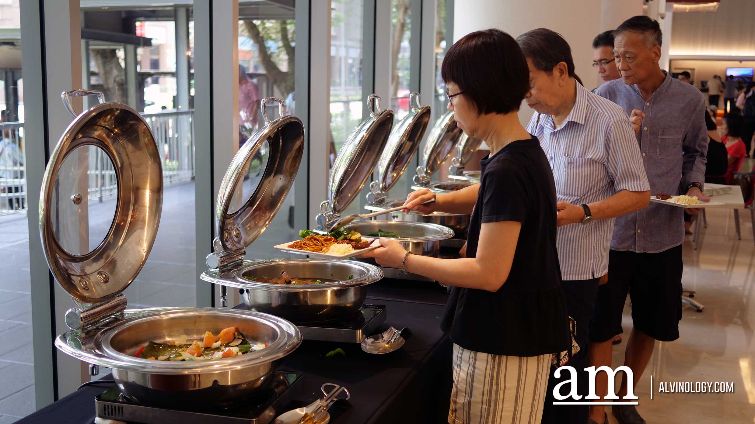 Buffet line 