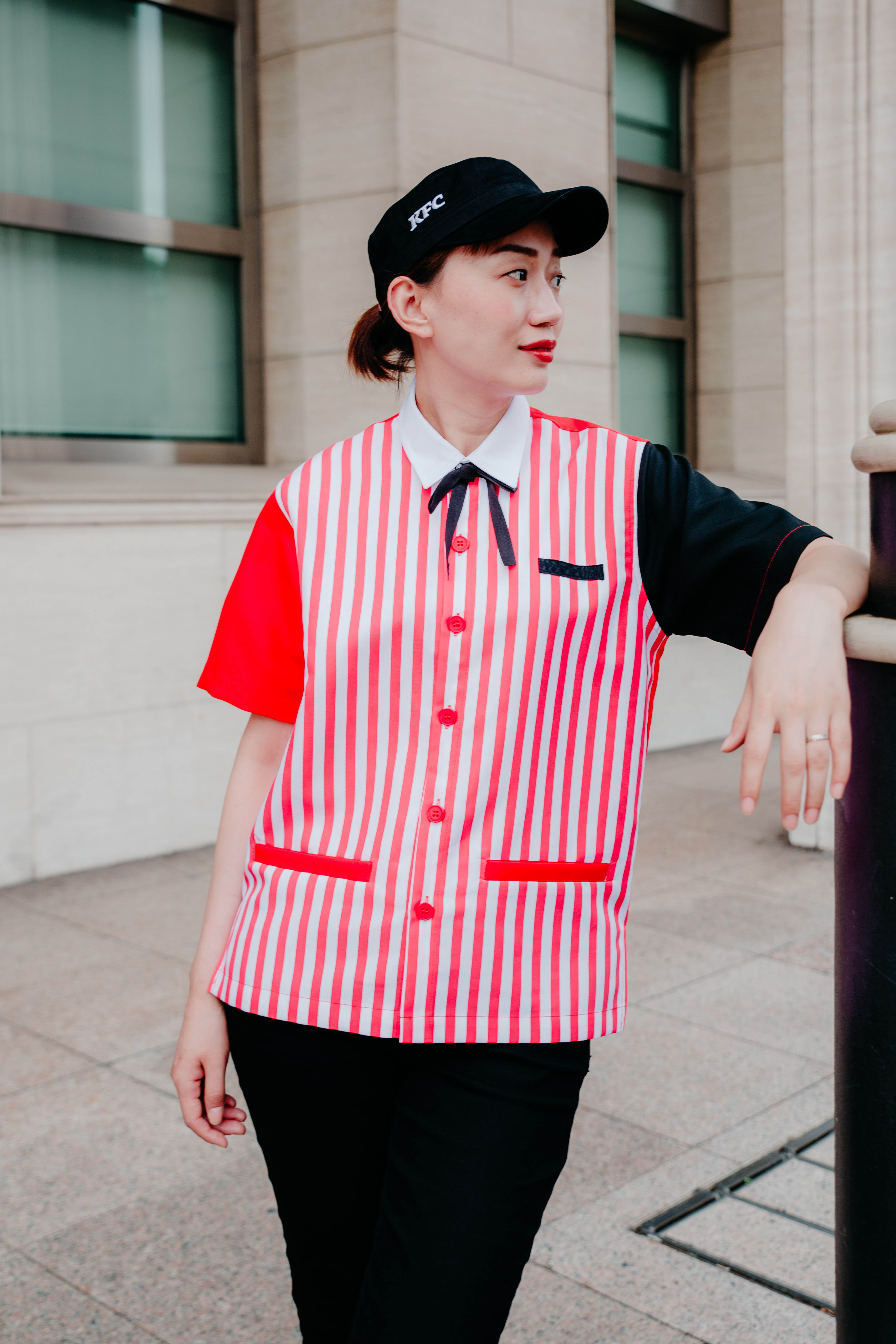 KFC x Thomas Wee: KFC Singapore launches brand-new uniforms in recognition of its staff KFC x Thomas Wee: KFC Singapore launches brand-new uniforms in recognition of its staff - Alvinology