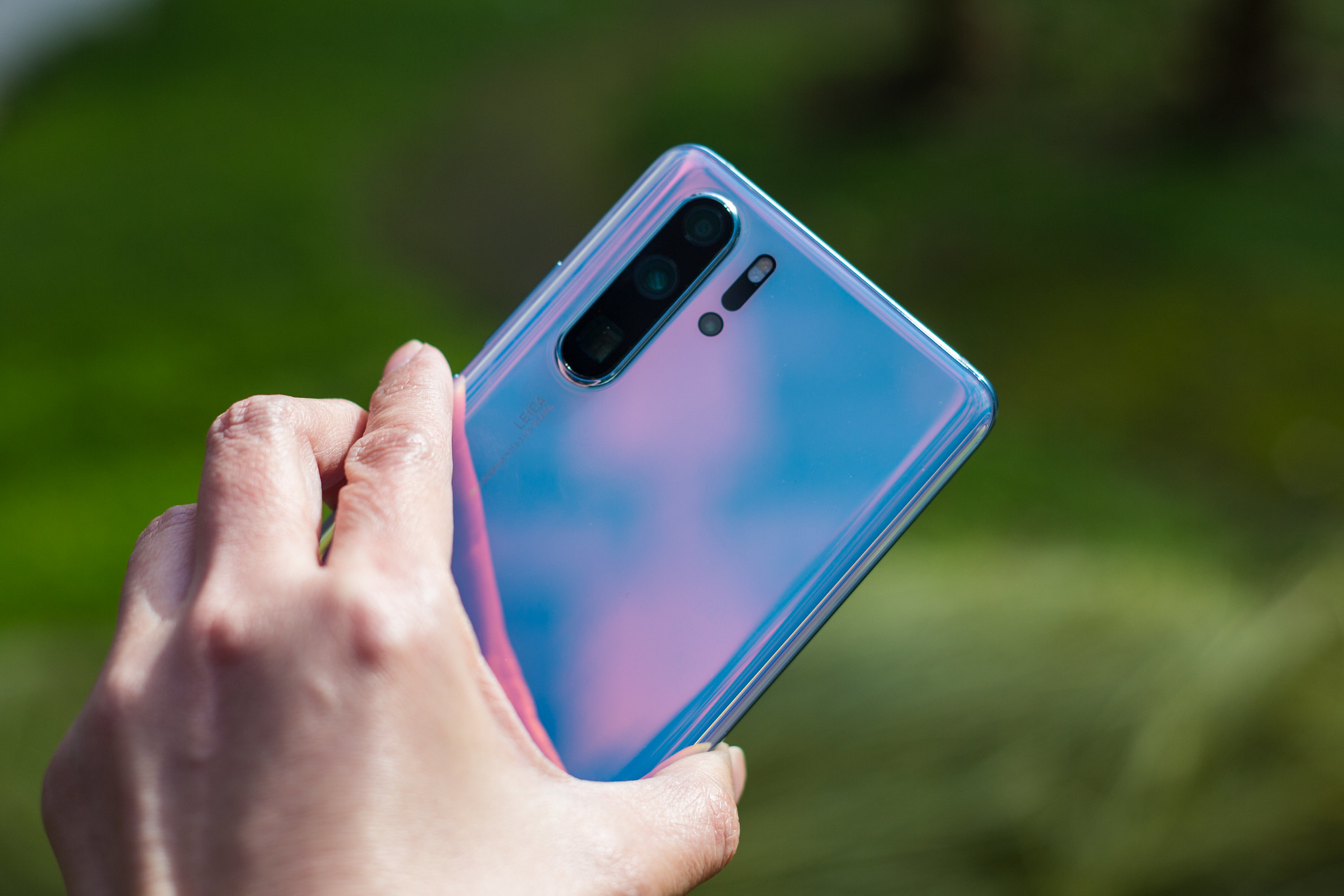 Should you be buying a Huawei smartphone now? - Alvinology