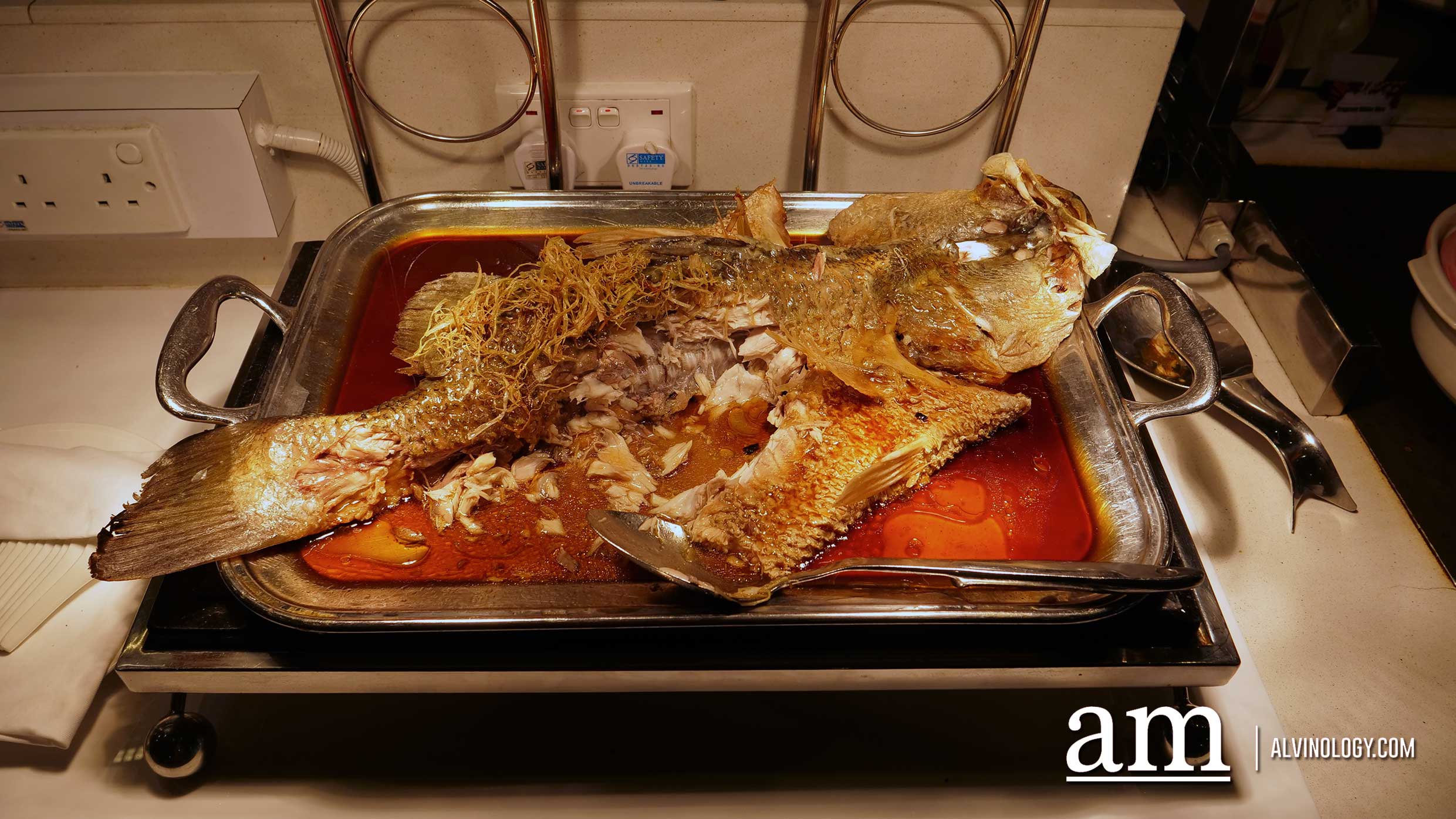 Spice Brasserie at PARKROYAL on Kitchener Road brings back all-you-can-eat Seafood Buffet for a Limited Time - Alvinology