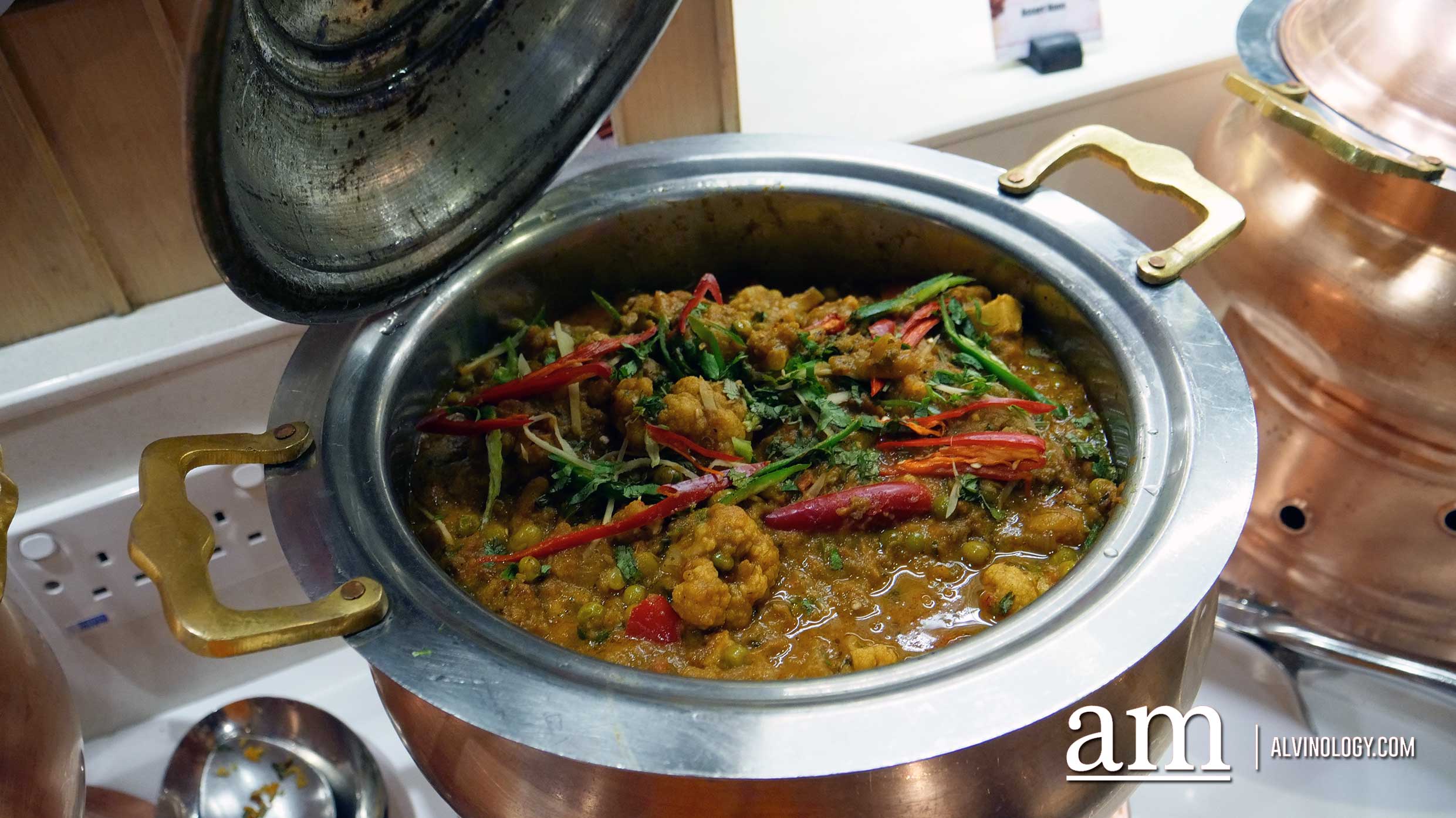 Spice Brasserie at PARKROYAL on Kitchener Road brings back all-you-can-eat Seafood Buffet for a Limited Time - Alvinology