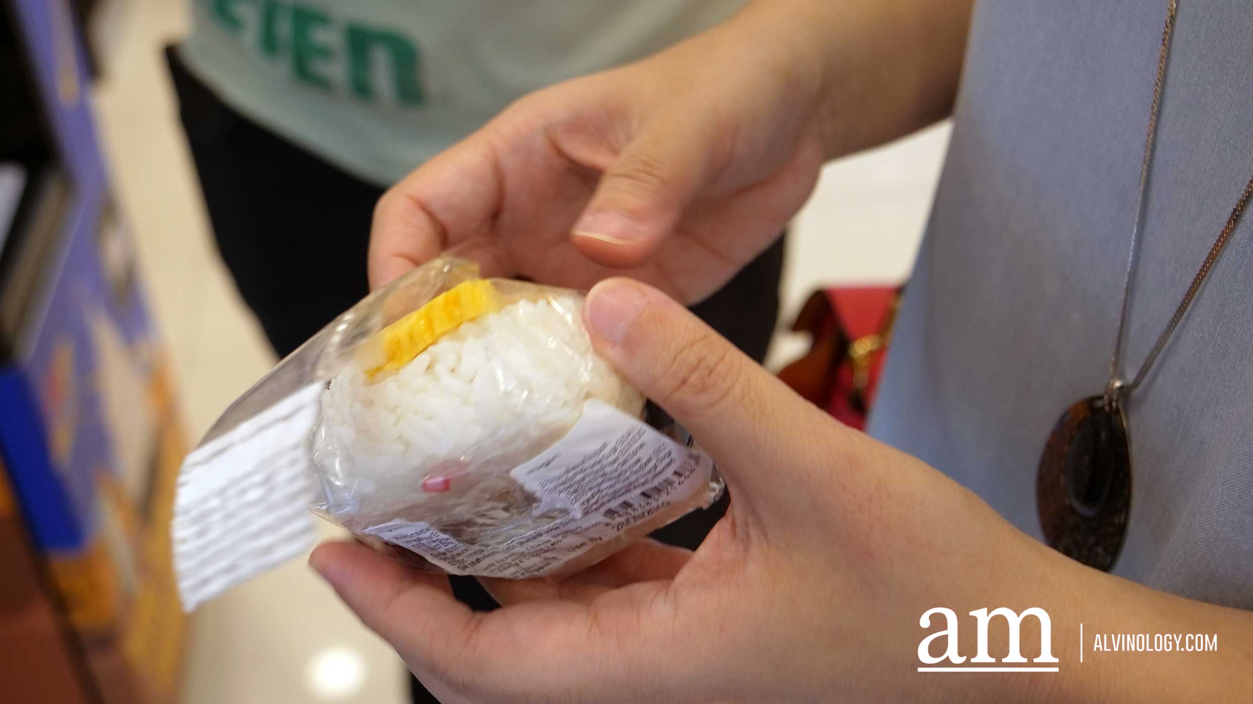 Luncheon Meat Onigiri to Korean Bibimpap: Five Surprisingly Exotic Ready-to-eat Meals at 7-Eleven Singapore - Alvinology