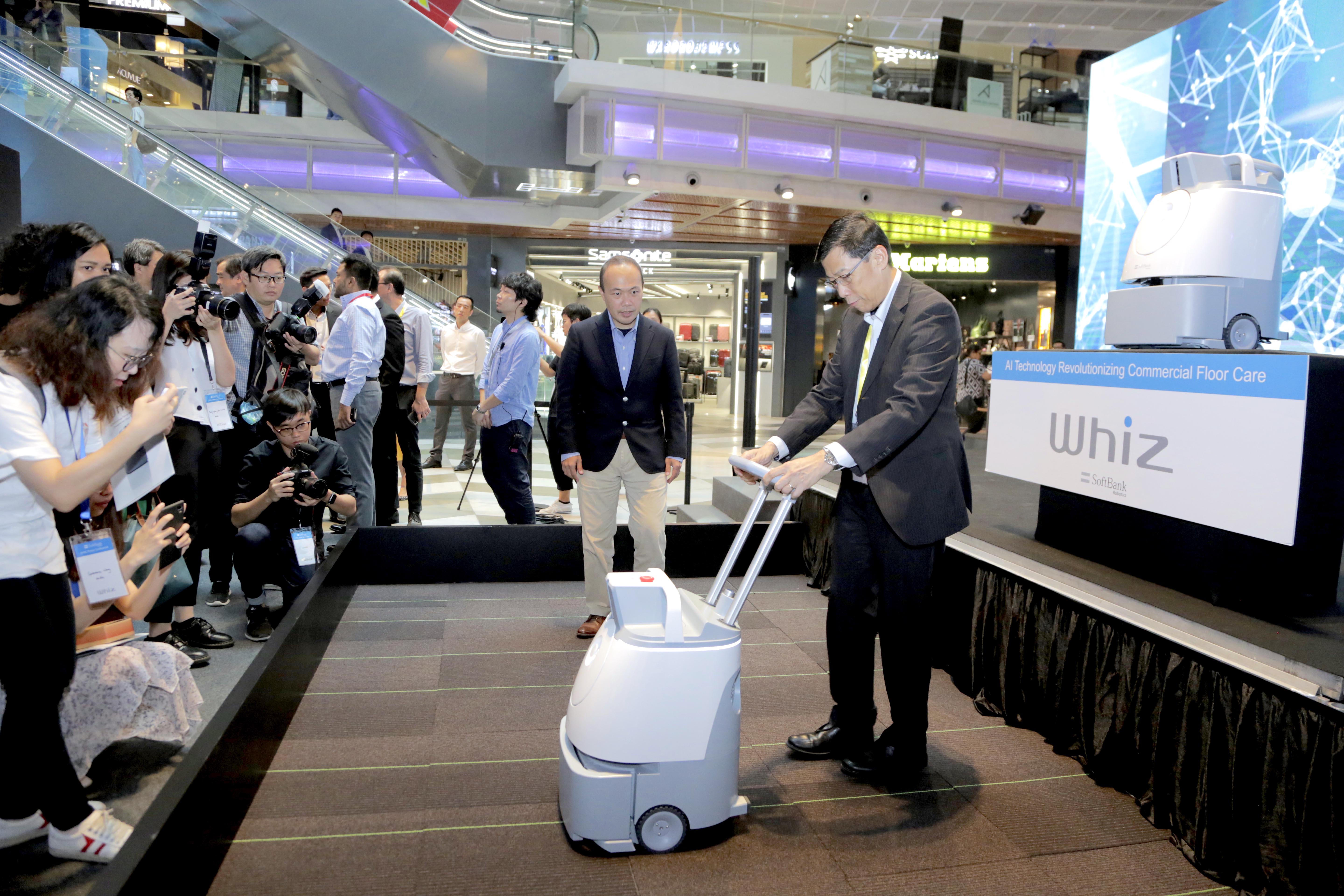 Whiz - an AI-enabled and semi-autonomous vacuum-cleaning robot arrives in Singapore - Alvinology