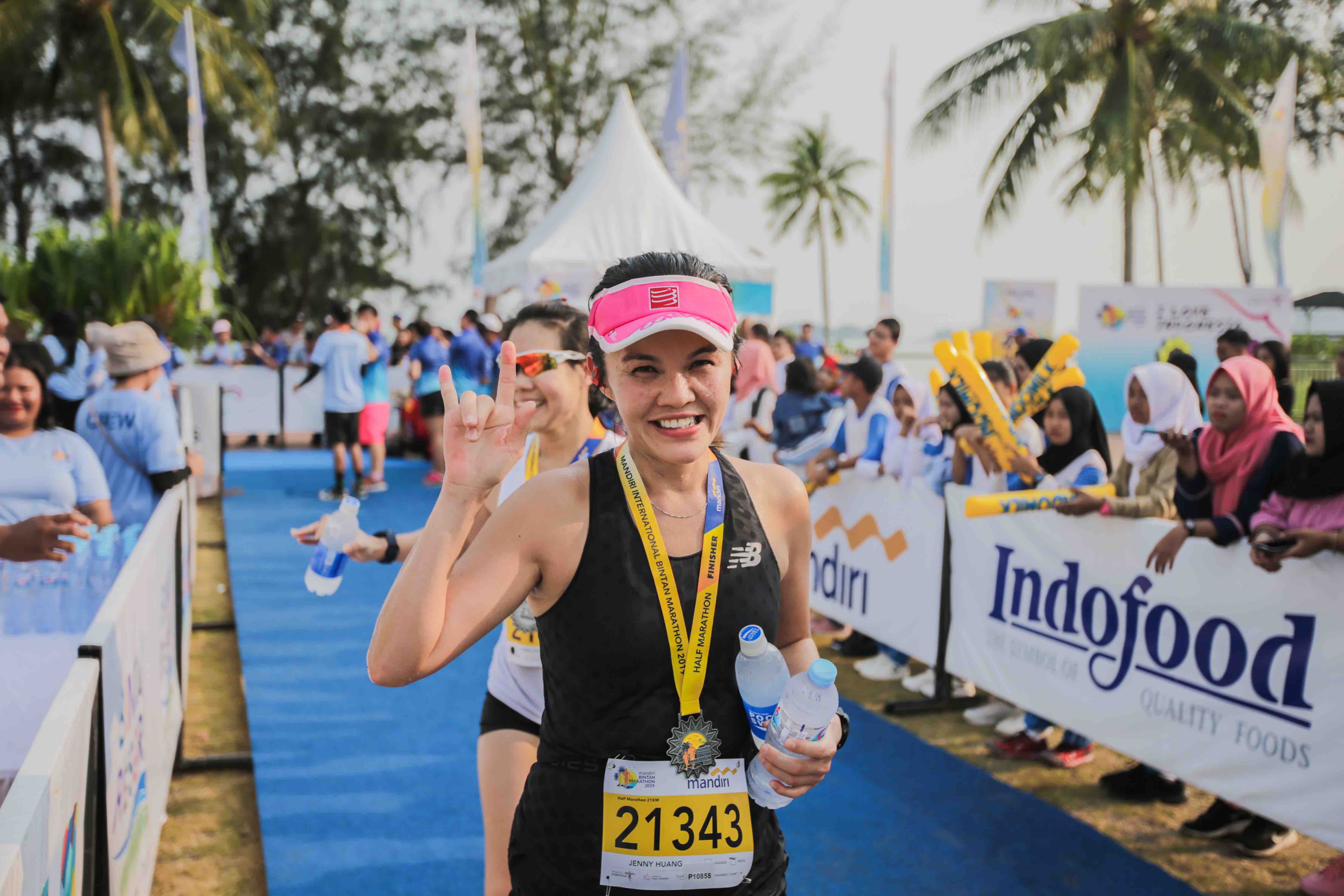 enny Huang, a seasoned marathoner and one of Mandiri Bintan Marathon’s ambassador from Singapore participated in the 21km Half Marathon category