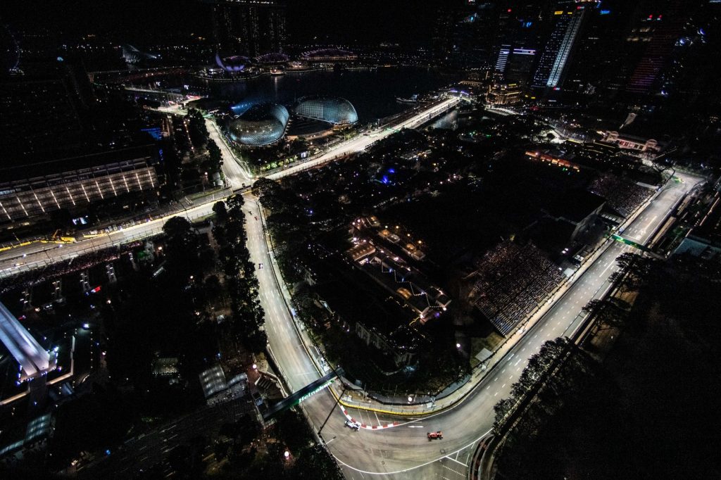Haze? Not a Problem. 12th Formula 1 Singapore Grand Prix Still Attracts Record Second Highest Attendance - Alvinology