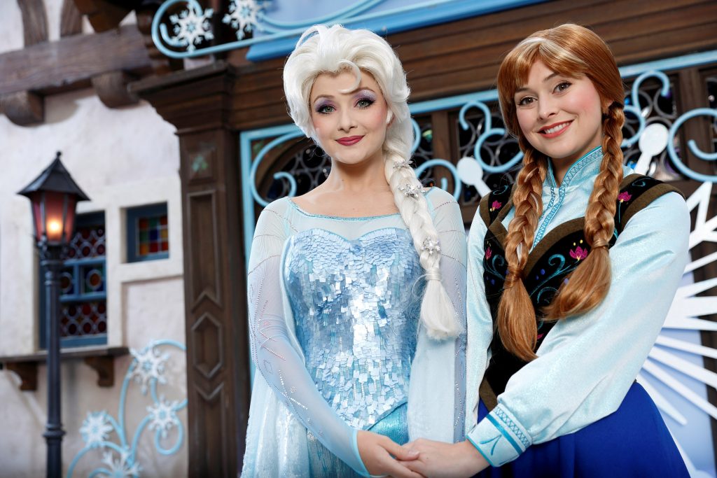 [PROMO TICKETS INSIDE] Elsa and Anna will bring all the magic of Arandelle to Hong Kong Disneyland Resort this winter - Alvinology