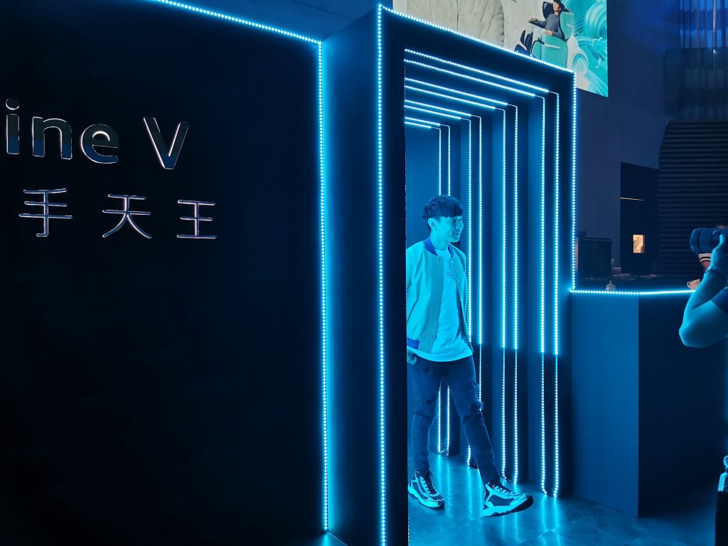 JJ Lin appears at OSIM uDivine V Launch as first local ambassador - Alvinology