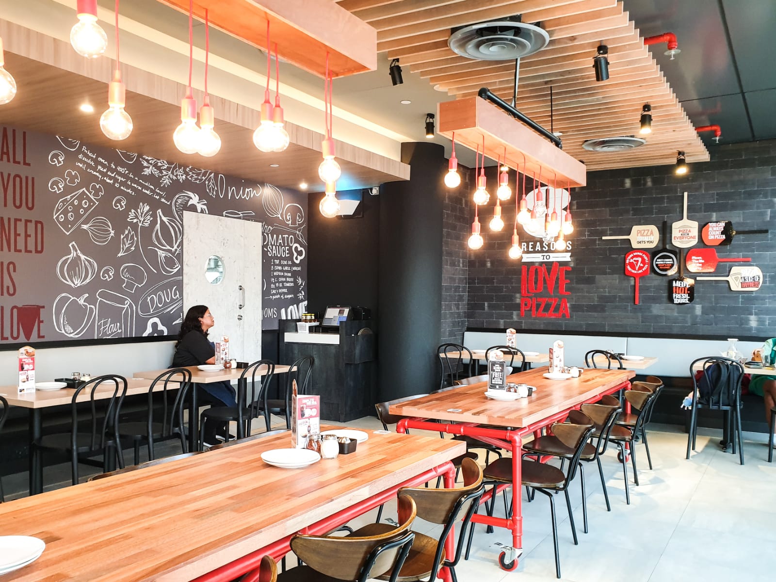 Pizza Hut debuts new Light x Airy Crust, toppings, and dining concept ...