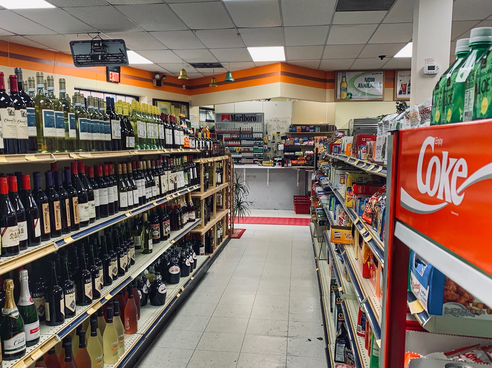 Father and son beat up autistic convenience store worker twice - Alvinology