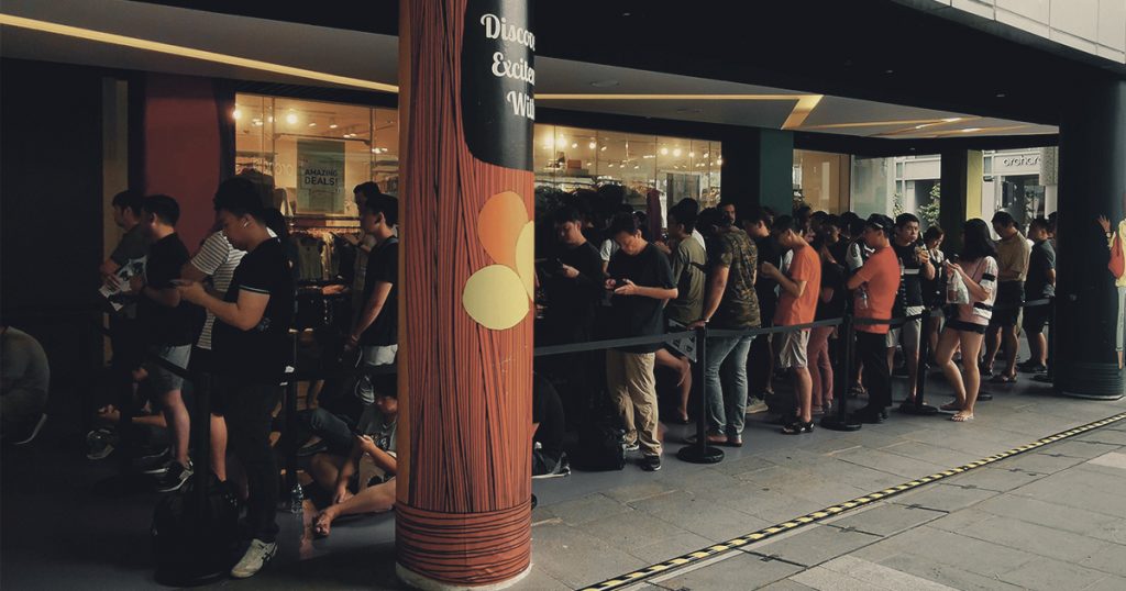 Singaporeans tirelessly lineup just to get their hands on the new HUAWEI Mate 30 Series at launch day - Alvinology
