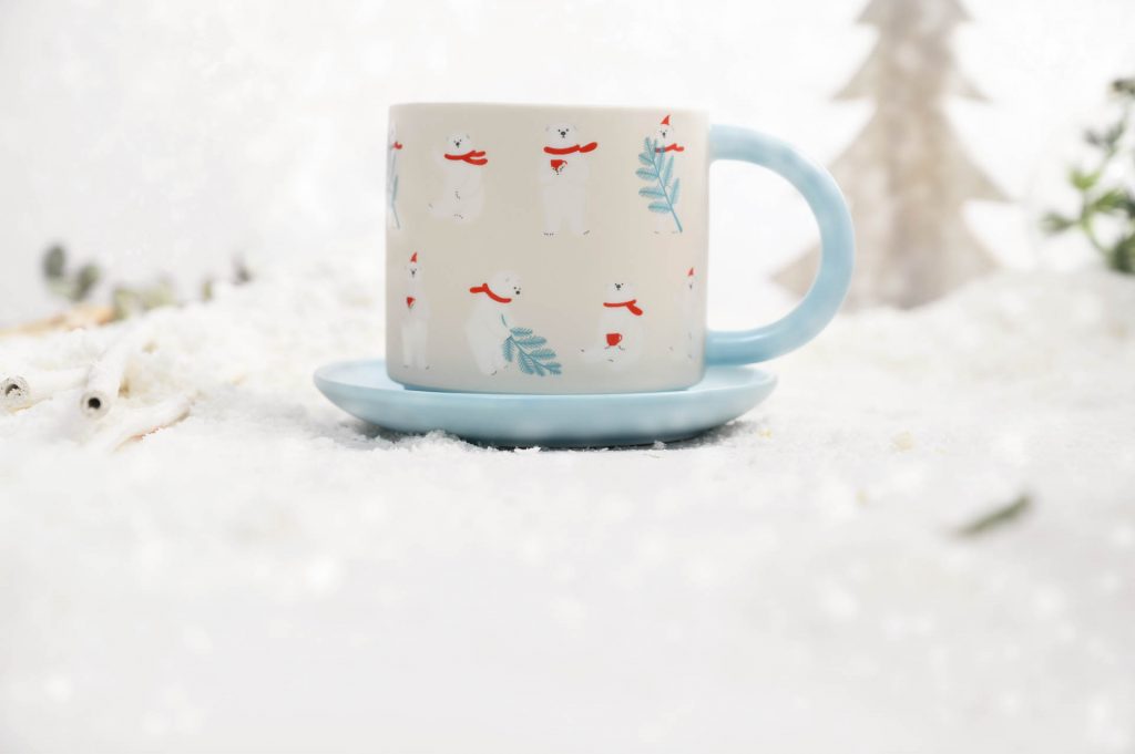 Good tidings arrive early at Starbucks – these colour-changing cups is a unique addition to your Starbucks merch collection Good tidings arrive early at Starbucks – these colour-changing cups is a unique addition to your Starbucks merch collection - Alvinology