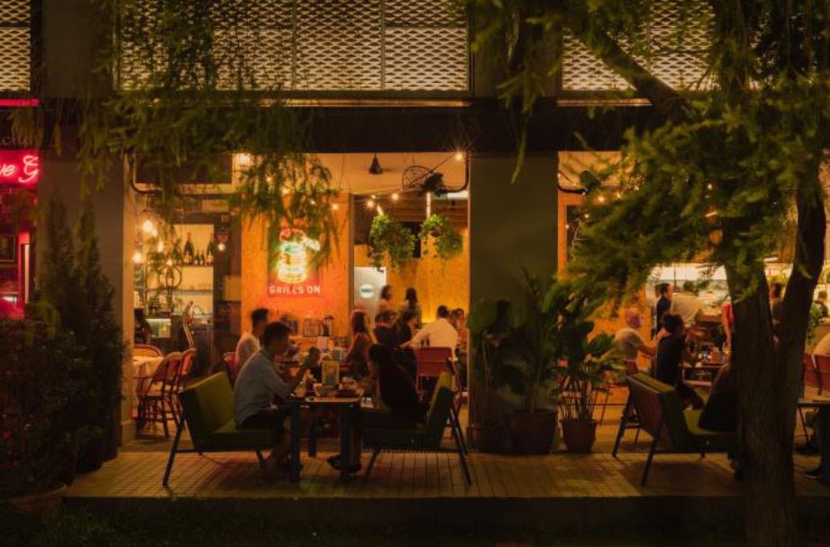 Are you up for a 1.7kg behemoth of a burger-eating challenge to win a 3D2N trip for two in Bali? Then visit Three Buns Quayside this Saturday, 30 November! - Alvinology
