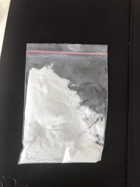 Woman and party guests arrested for 'drugs' that turned out to be armpit powder after they broke shower door - Alvinology