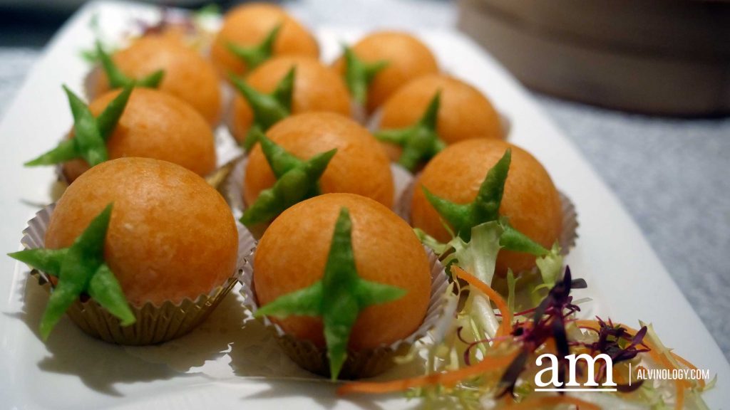 Crispy Radish Pastry with Ham and Diced Celery Bits $9.80/3pcs