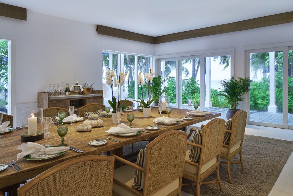You can rent the entire Maldives Meradhoo Island Resort for a cool $1 million and invite 70 very lucky guests - Alvinology