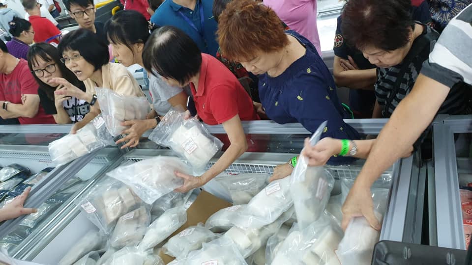 $10 abalone and photos of other amazing seafood deals at Jurong Far Ocean CNY sale - Alvinology