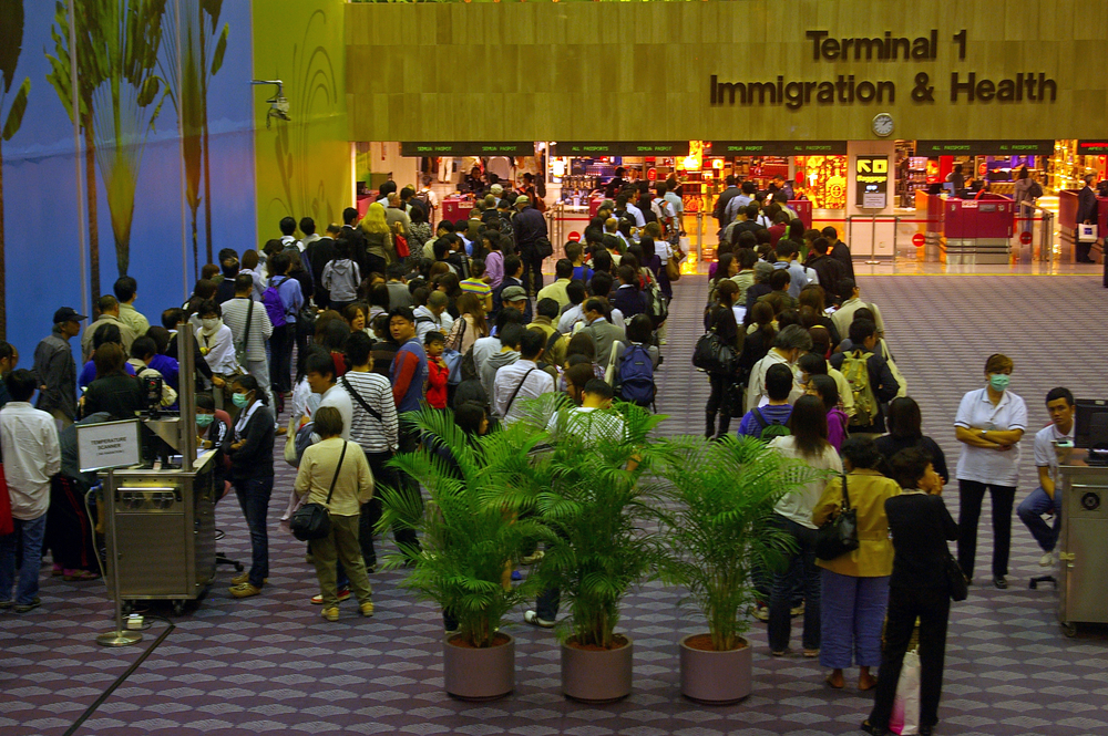 Changi Airport denies prohibiting employee use of face masks to prevent panic - Alvinology