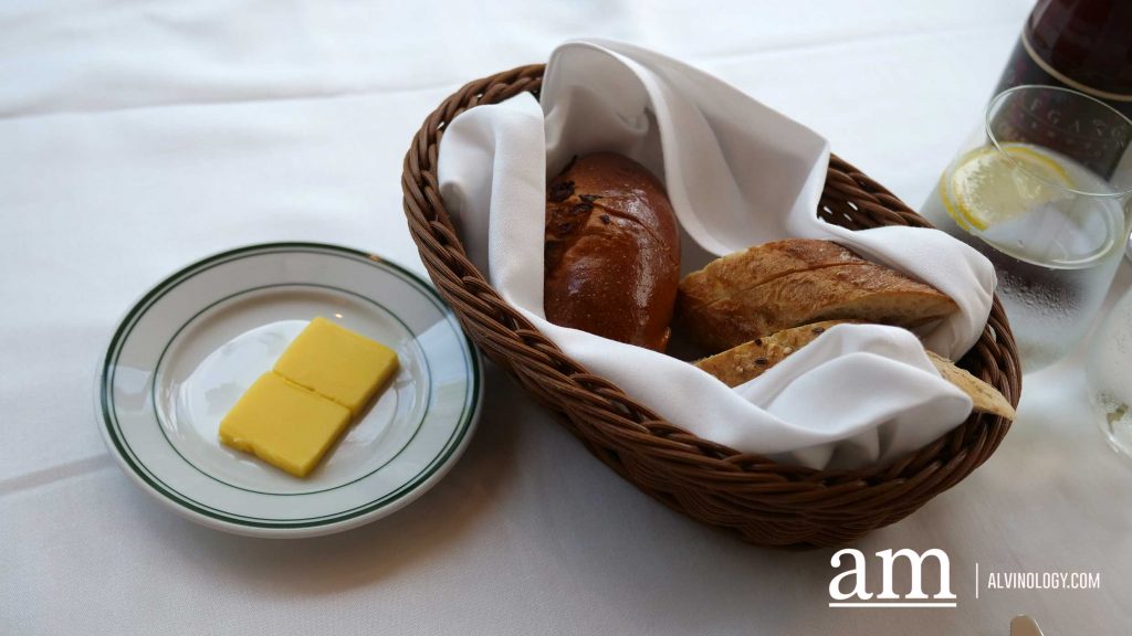 Weekend Treat at Wolfgang's Steakhouse Singapore Onion loaf and bread