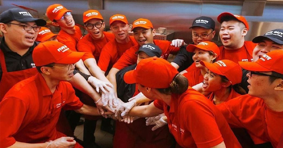 [GOOD NEWS] Businesses team up to provide 2,500 free food to frontliners over the next four weeks of April - Alvinology
