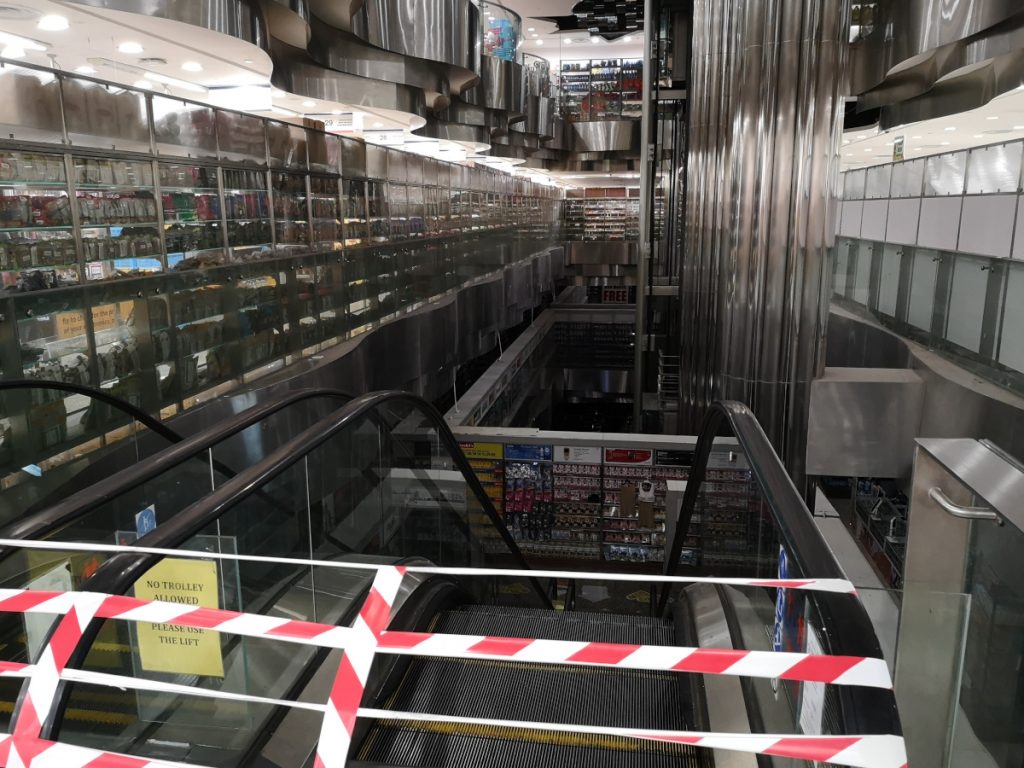 What the reopened Mustafa supermarket looks like inside - Alvinology